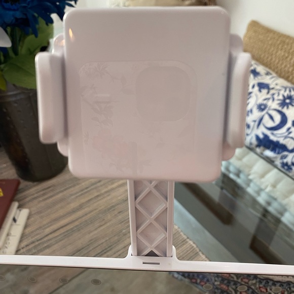 Glo Tech adjustable Bluetooth adjustable mirror. - Picture 6 of 8